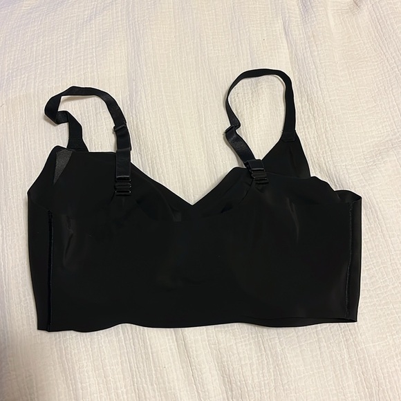 True & Co True Body Triangle Convertible Strap Bra Black Bralette Size M - Picture 4 of 6